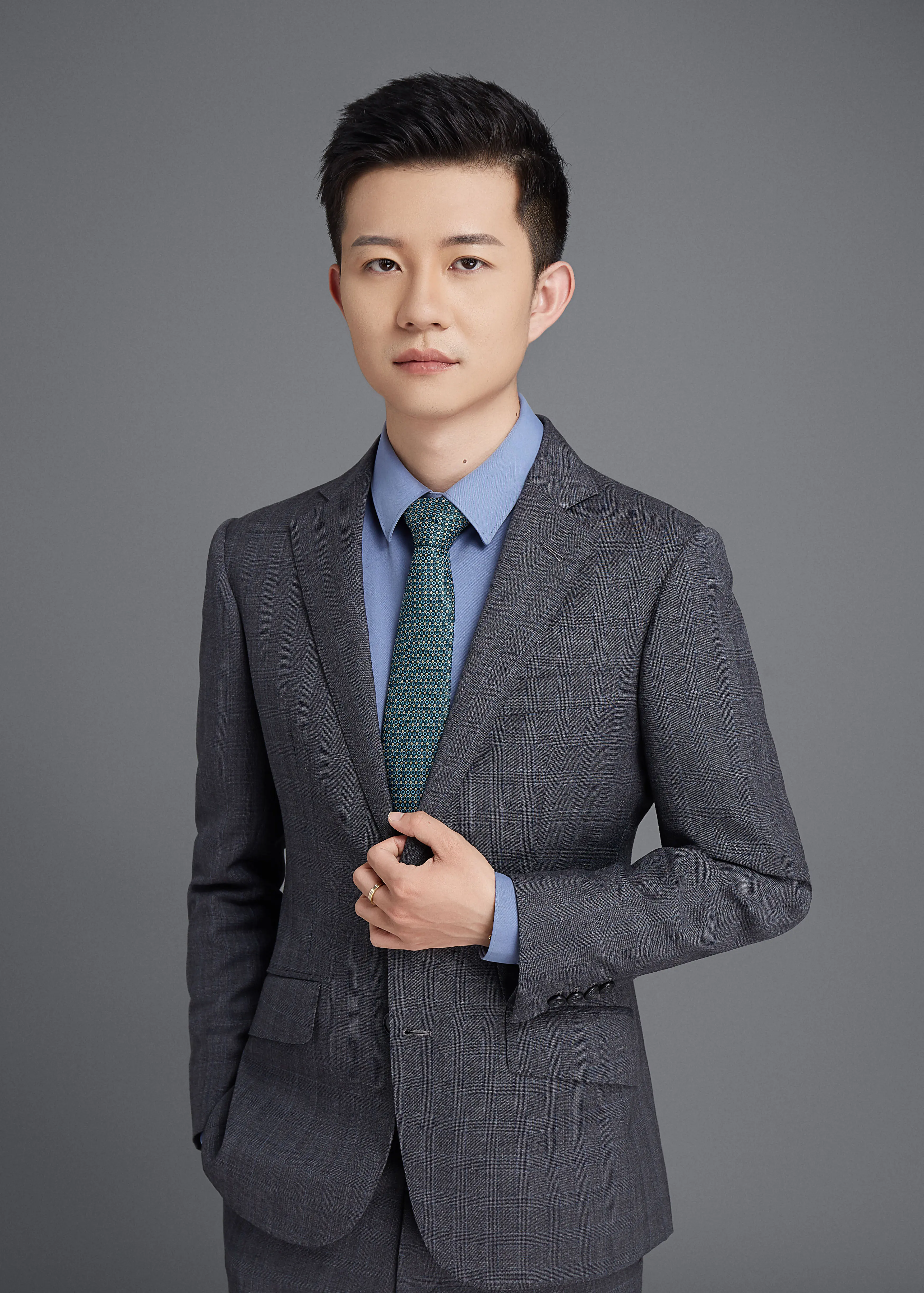 刘俊清律师